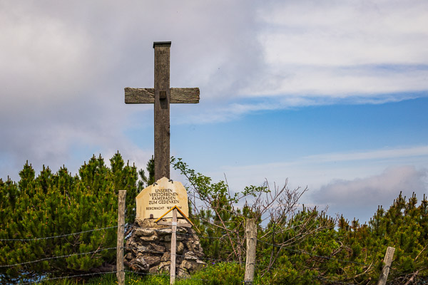 Summit Crosses 659 Summit-Crosses-659.jpg