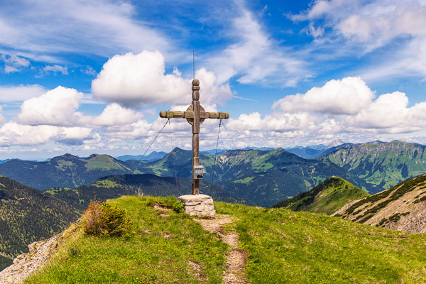 Summit Crosses 661 Summit-Crosses-661.jpg