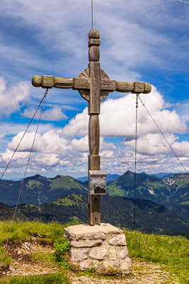 Summit Crosses 662 Summit-Crosses-662.jpg