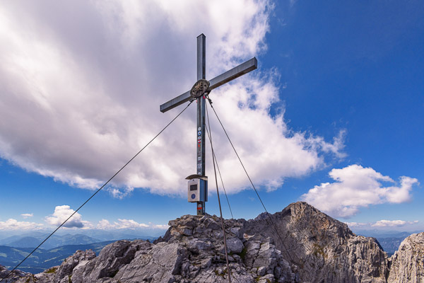 Summit Crosses 670 Summit-Crosses-670.jpg