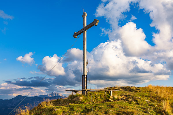 Summit Crosses 675 Summit-Crosses-675.jpg
