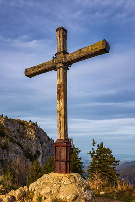 Summit Crosses 682 Summit-Crosses-682.jpg