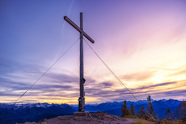Summit Crosses 689 Summit-Crosses-689.jpg