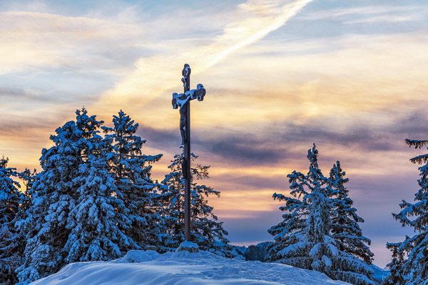 Summit Crosses 697 Summit-Crosses-697.jpg