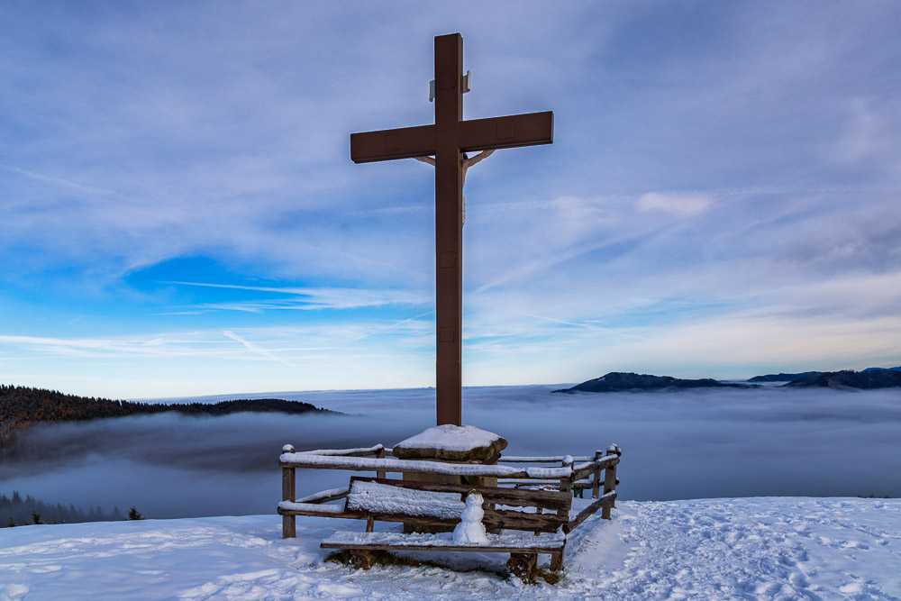 Summit Crosses 700 Summit-Crosses-700.jpg