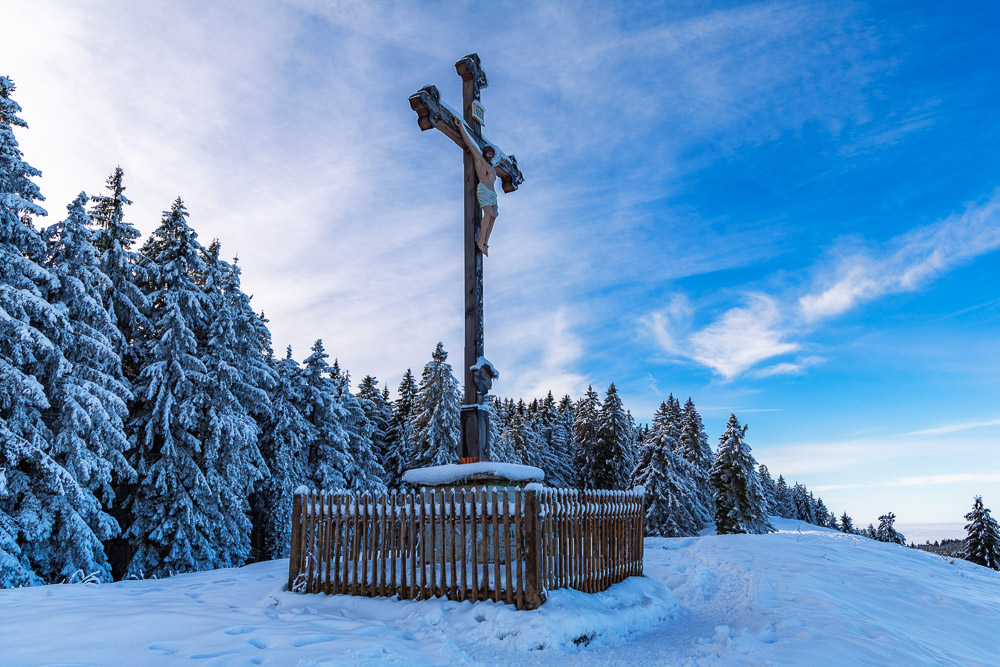 Summit-Crosses-703.jpg