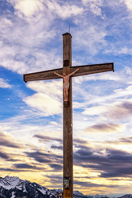 Summit-Crosses-704.jpg
