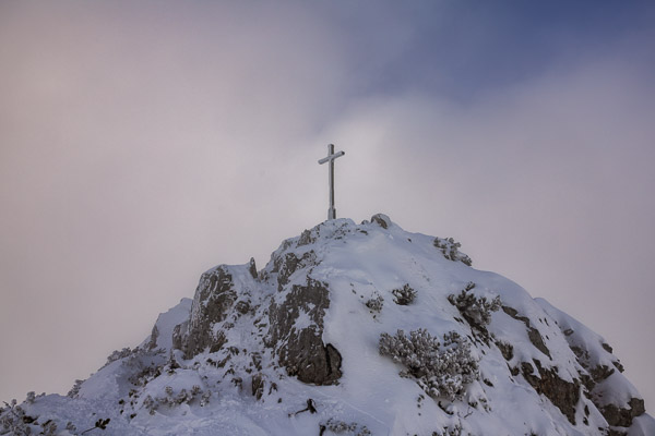 Summit-Crosses-710.jpg