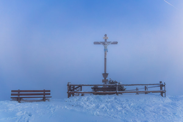 Summit-Crosses-740.jpg