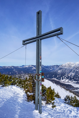 Summit-Crosses-744.jpg