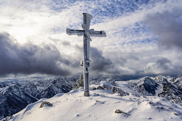Summit-Crosses-746.jpg