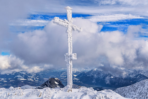 Summit-Crosses-747.jpg