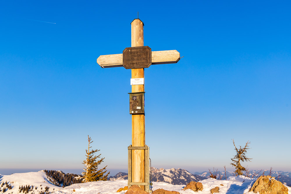 Summit-Crosses-748.jpg
