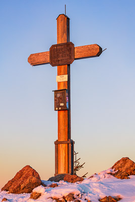 Summit-Crosses-749.jpg