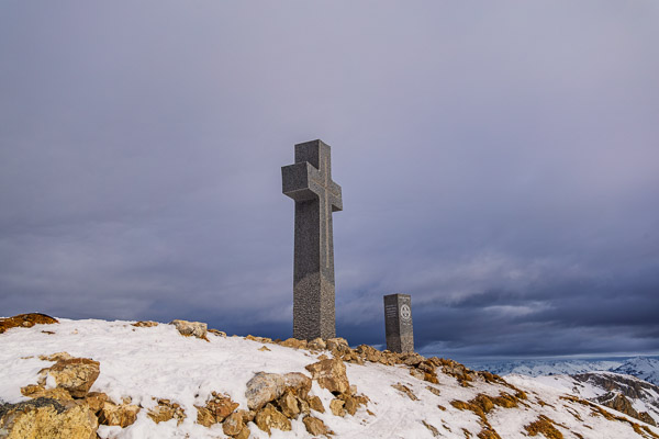 Summit-Crosses-753.jpg