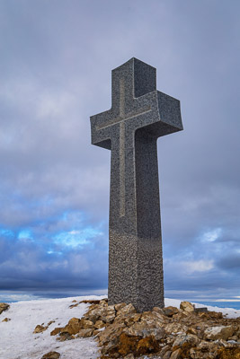 Summit-Crosses-754.jpg