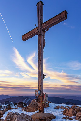 Summit-Crosses-756.jpg