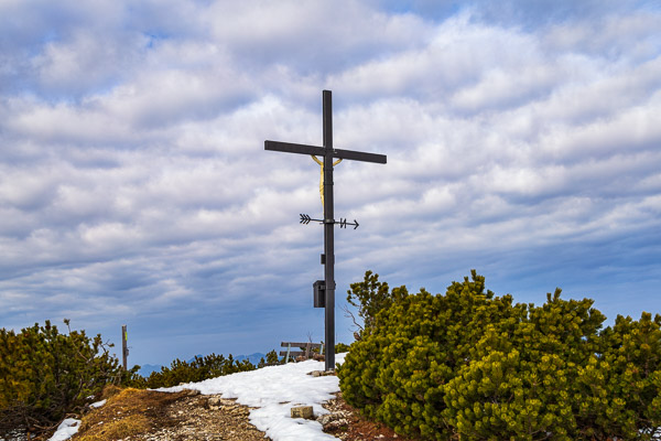 Summit-Crosses-759.jpg