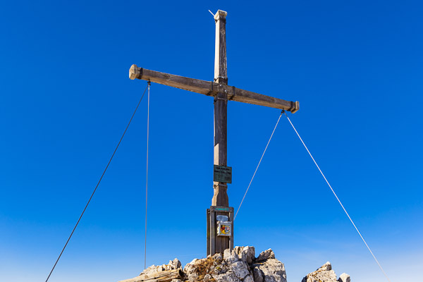 Summit-Crosses-789.jpg