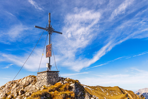 Summit-Crosses-810.jpg