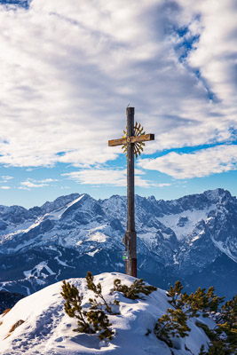 Summit-Crosses-815.jpg