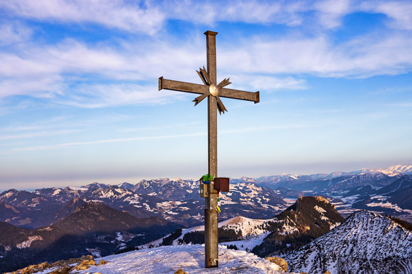 Summit-Crosses-819.jpg