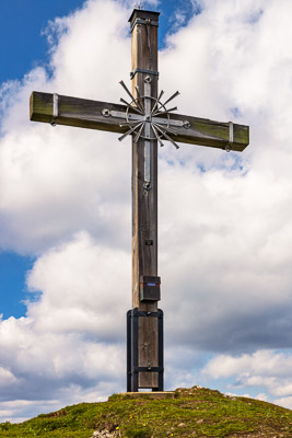 Summit-Crosses-830.jpg