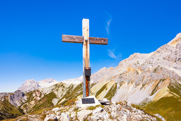 Summit-Crosses-838.jpg
