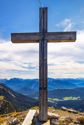 Summit-Crosses-839.jpg