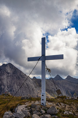Summit-Crosses-840.jpg