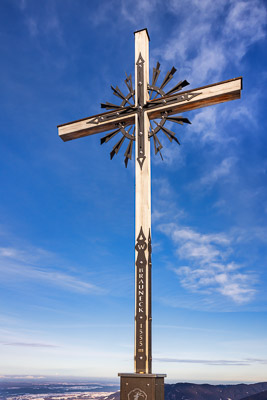 Summit-Crosses-870.jpg