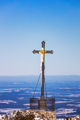 Summit-Crosses-880.jpg