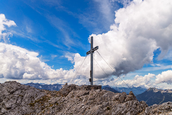 Summit-Crosses-908.jpg