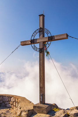 Summit-Crosses-910.jpg