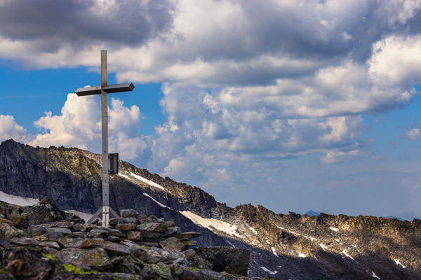 Summit-Crosses-917.jpg