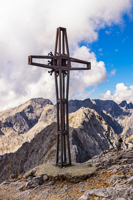 Summit-Crosses-922.jpg