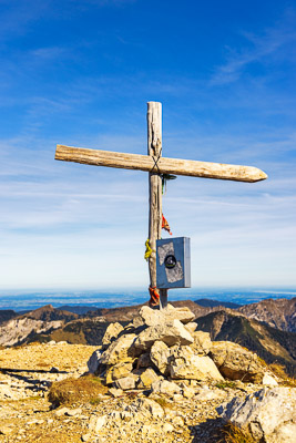 Summit-Crosses-930.jpg