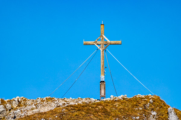 Summit-Crosses-943.jpg