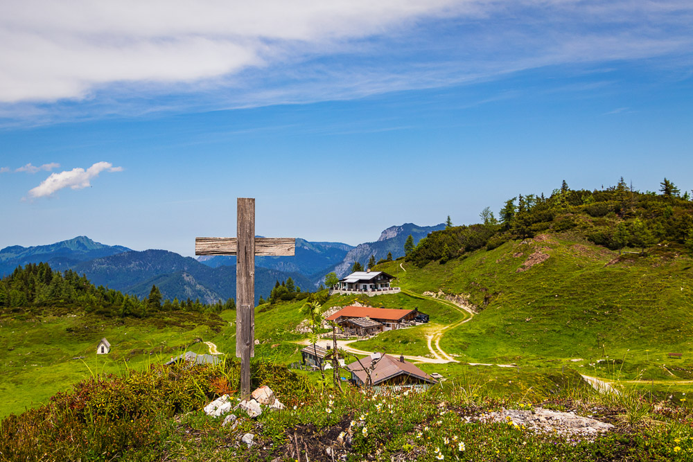 Summit-Crosses-980.jpg
