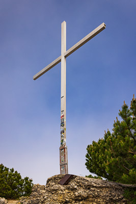 Summit-Crosses-981.jpg