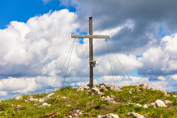 Summit-Crosses-985.jpg