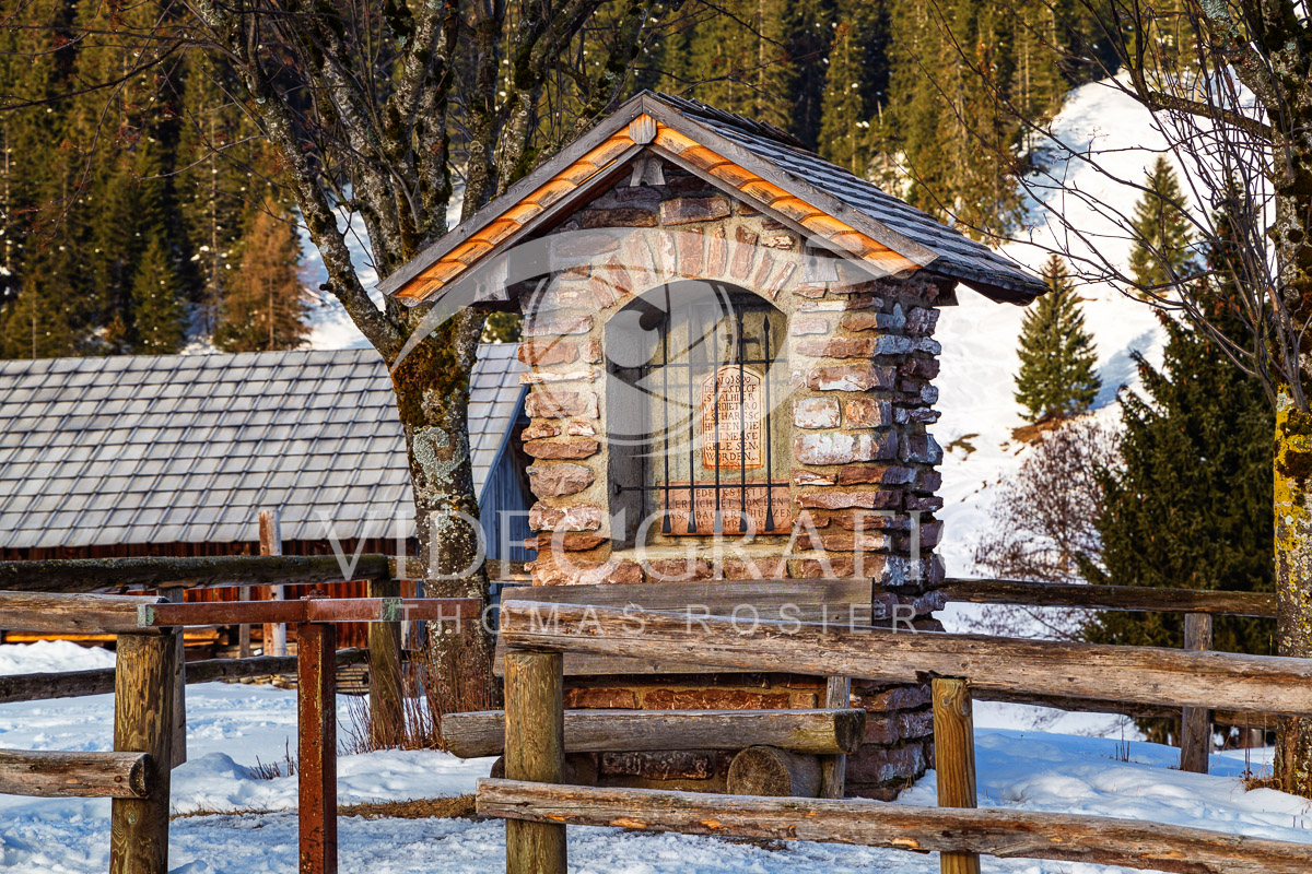 Chapels-and-Hermitages-300.jpg